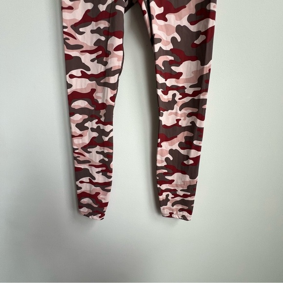 Varley Size Small Estrella Zion Camo High-Rise Pink Athletic Activewear Leggings - Picture 5 of 11
